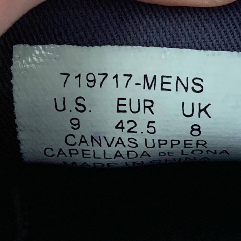 Levi’s sneakers size 9 - Picture 5 of 6